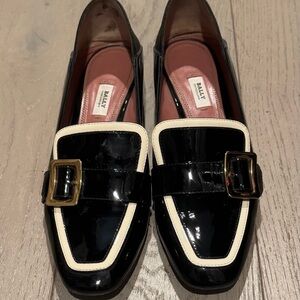 Bally Patent Black and Cream Loafers with Gold Detail